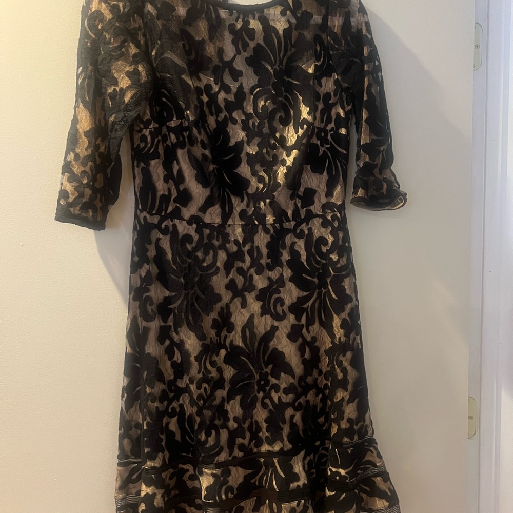 Tadashi Shoji Elegant Black and Cream Dress